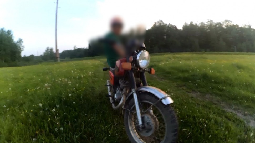 Нетрезвый подросток катался на мотоцикле в Холмогорском районе